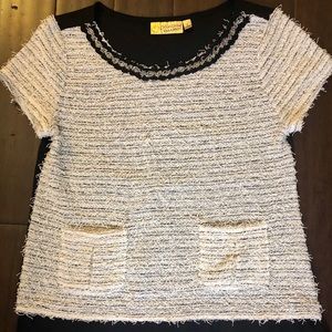 White and black textured short sleeve shirt